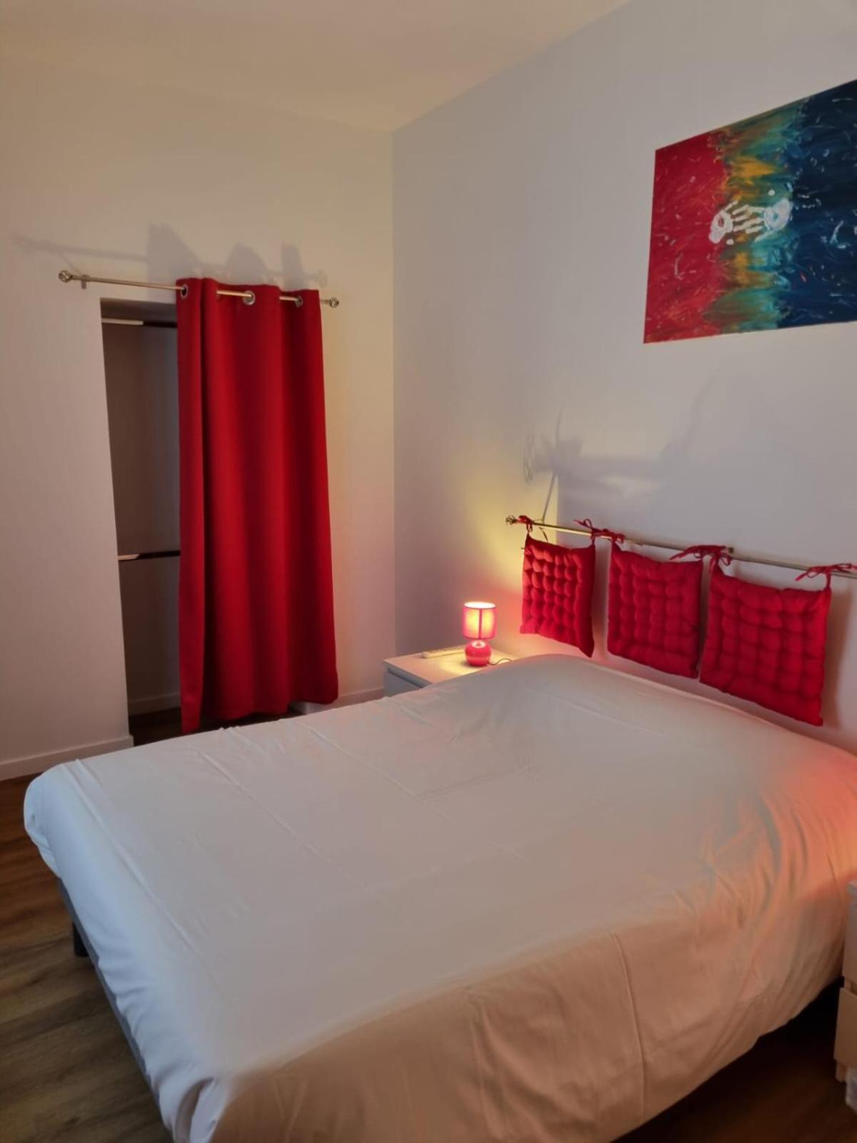 Au Petit Ronceraie Apartment Blois Luaran gambar